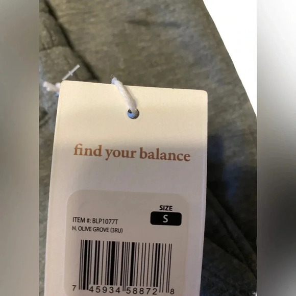 NWT Balance Collection Olive Grove Ruched Jogger - Picture 5 of 9